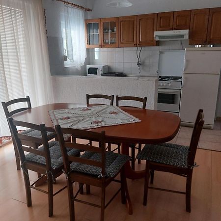 Apartman Nardi Vir Exterior foto